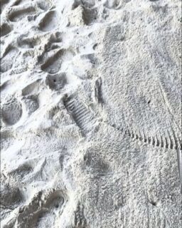 You wake up to the rhythmic sound of the waves that gives you this urge to just lay back and relax because it's going to be a wonderful day. Yet you want to take a walk, because with a view this beautiful, who does not? And of course, it does not disappoint.